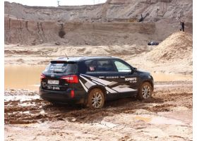 Большой песчаный тест или «Марс атакует!»: Рено Дастер, Toyota LC Prado, Kia Sorento, Шкода Йети, Hyundai Santa Fe