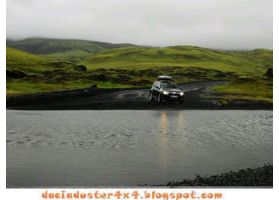 Dacia Duster 4x2 в Исландии