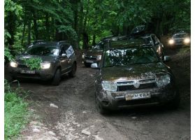 Renault Duster (Рено Дастер) по лесам и полям